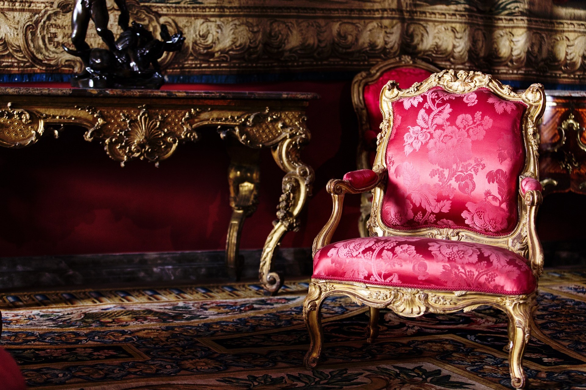 The Rise of Vintage Furniture: Why It’s Making a Comeback